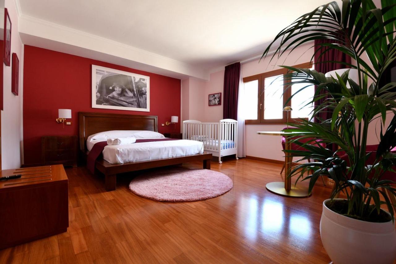 Le Cinema Bed and Breakfast Formia Exterior foto