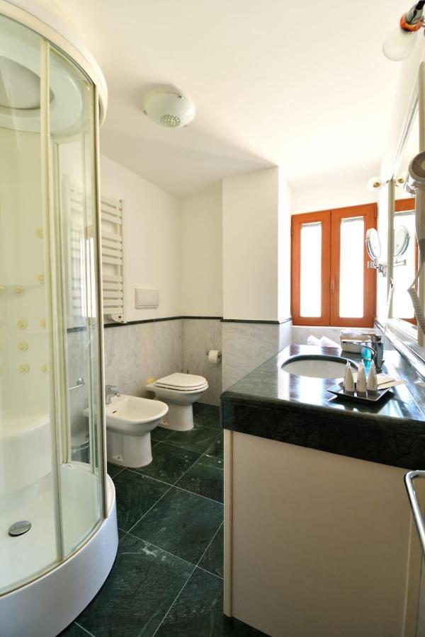 Le Cinema Bed and Breakfast Formia Exterior foto