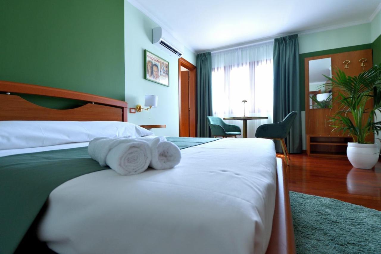 Le Cinema Bed and Breakfast Formia Exterior foto
